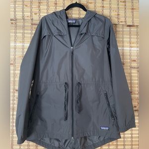 Patagonia Raincoat - Women’s L